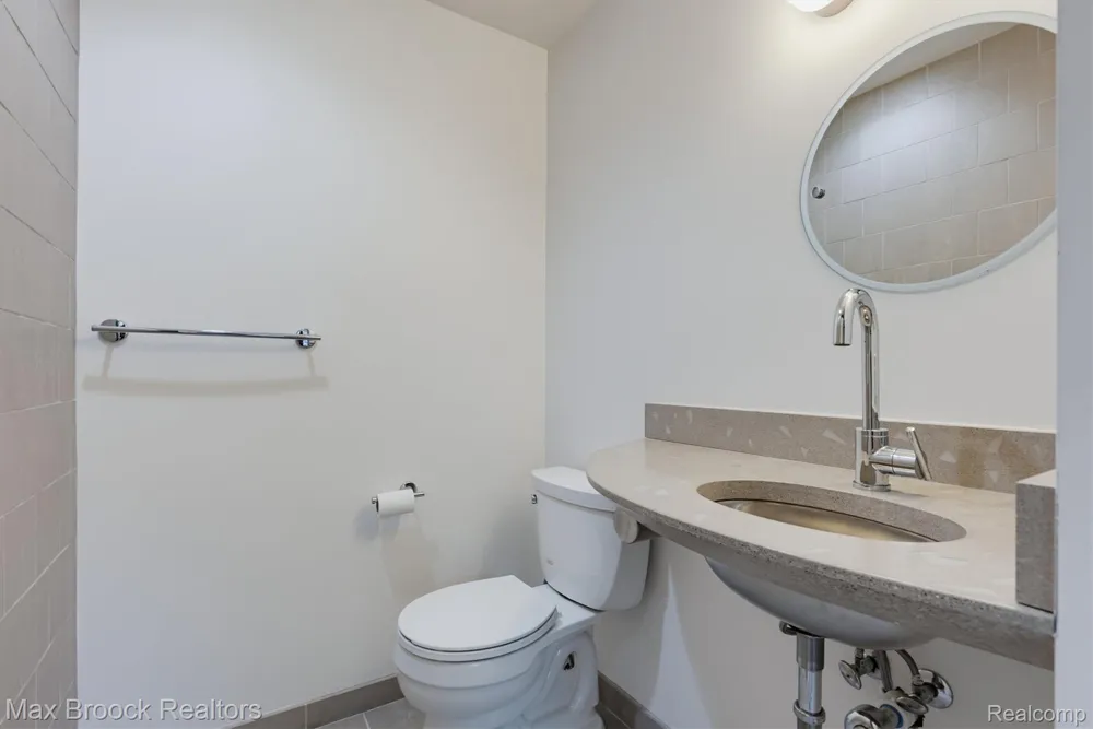 25850 Romany Way Franklin Village, MI 48025