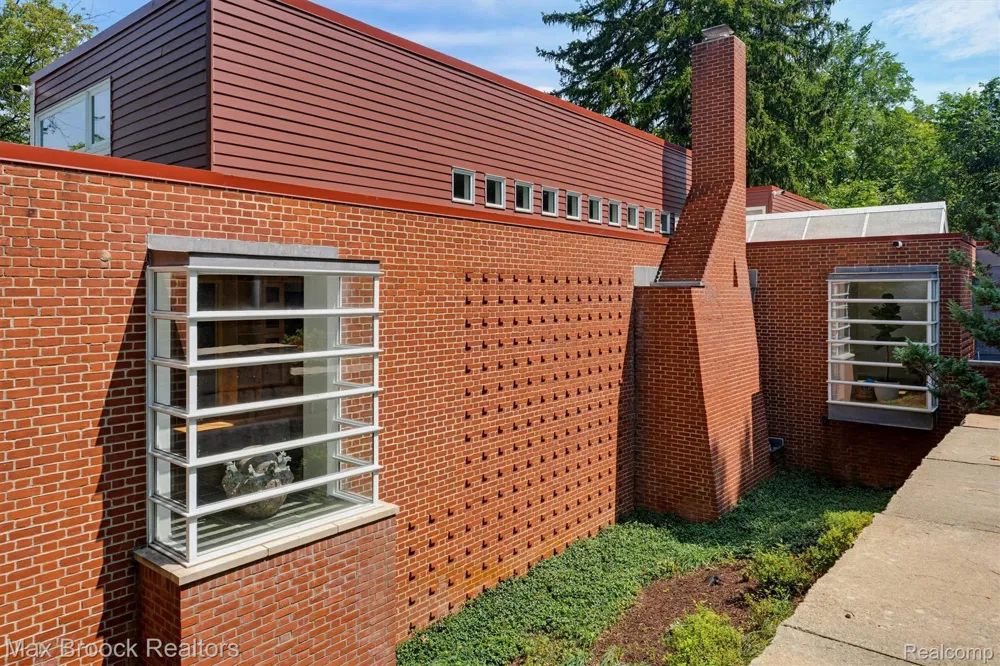 25850 Romany Way Franklin Village, MI 48025