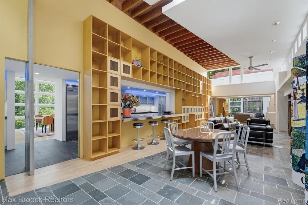 25850 Romany Way Franklin Village, MI 48025