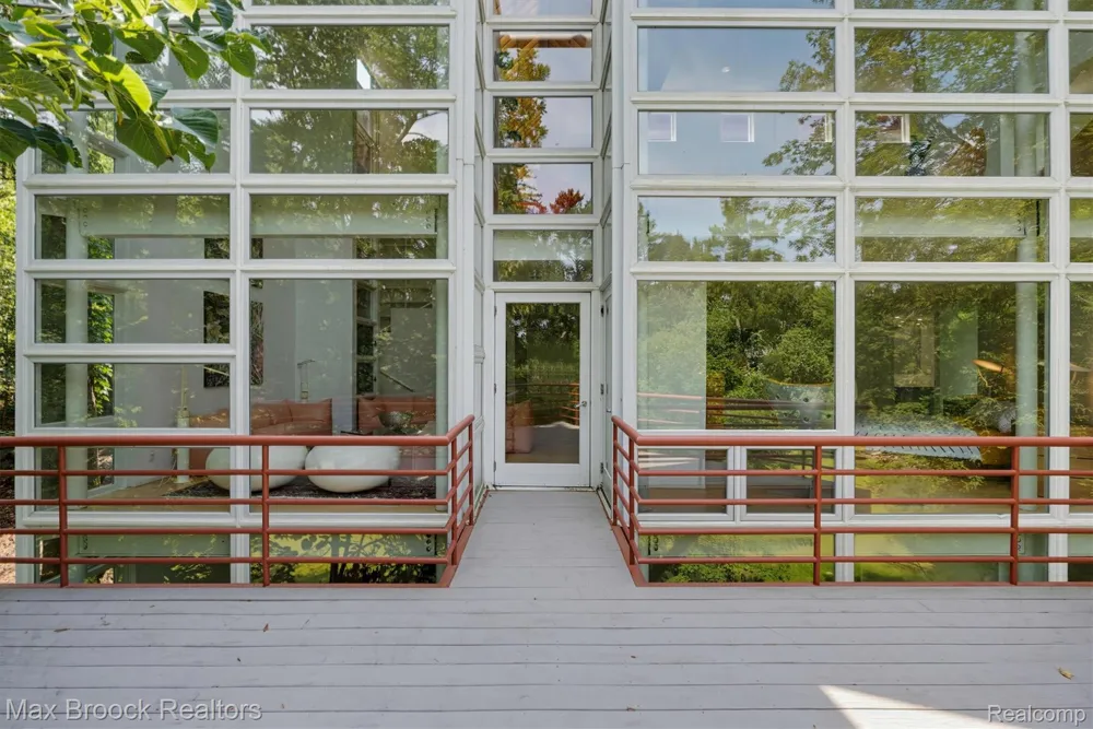 25850 Romany Way Franklin Village, MI 48025