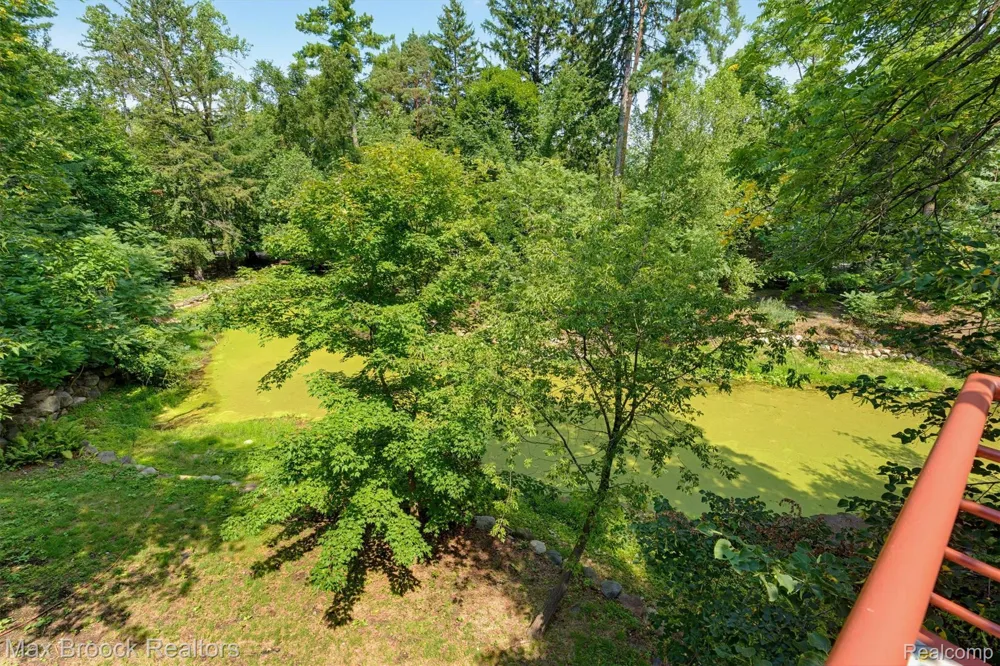 25850 Romany Way Franklin Village, MI 48025