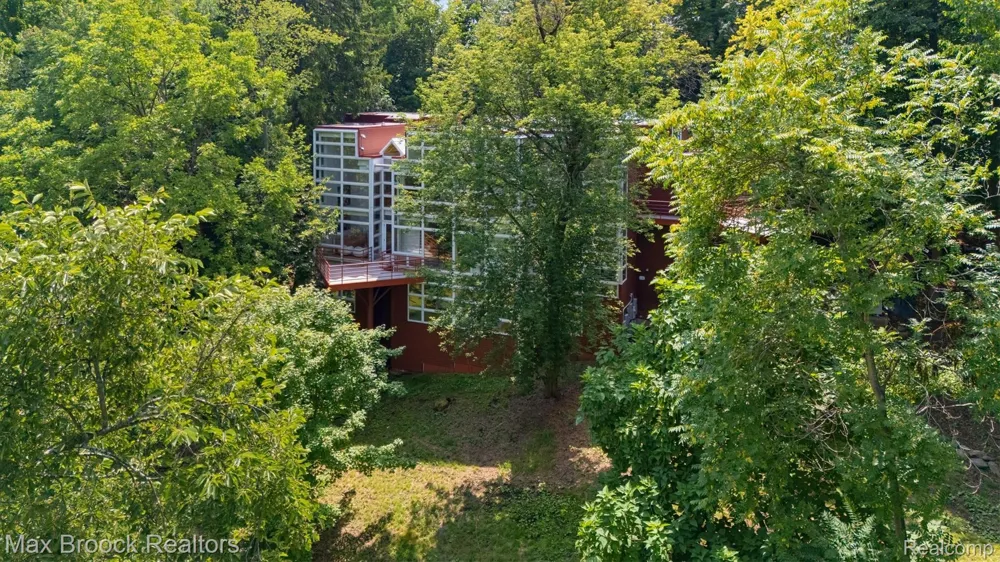25850 Romany Way Franklin Village, MI 48025