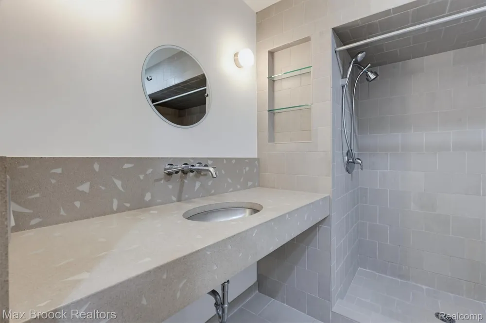 25850 Romany Way Franklin Village, MI 48025
