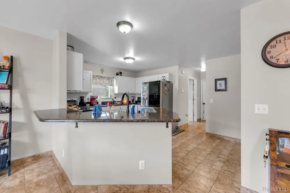 20104 Candace Drive Rockwood City, MI 48173