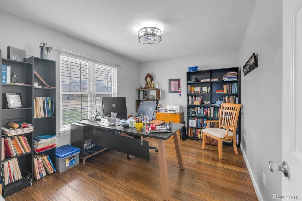 20104 Candace Drive Rockwood City, MI 48173