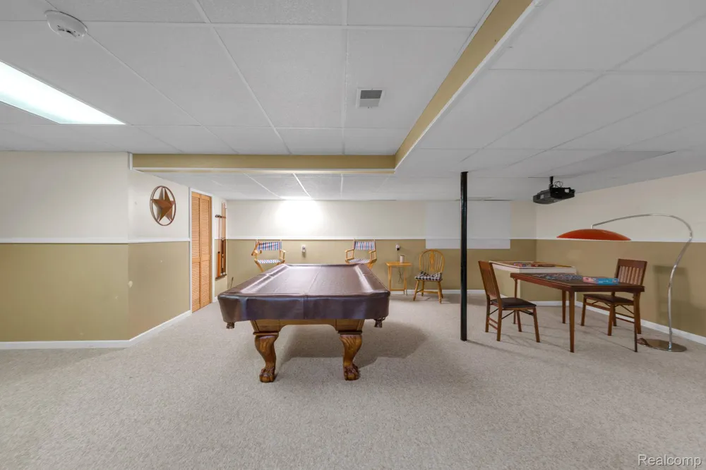 20104 Candace Drive Rockwood City, MI 48173
