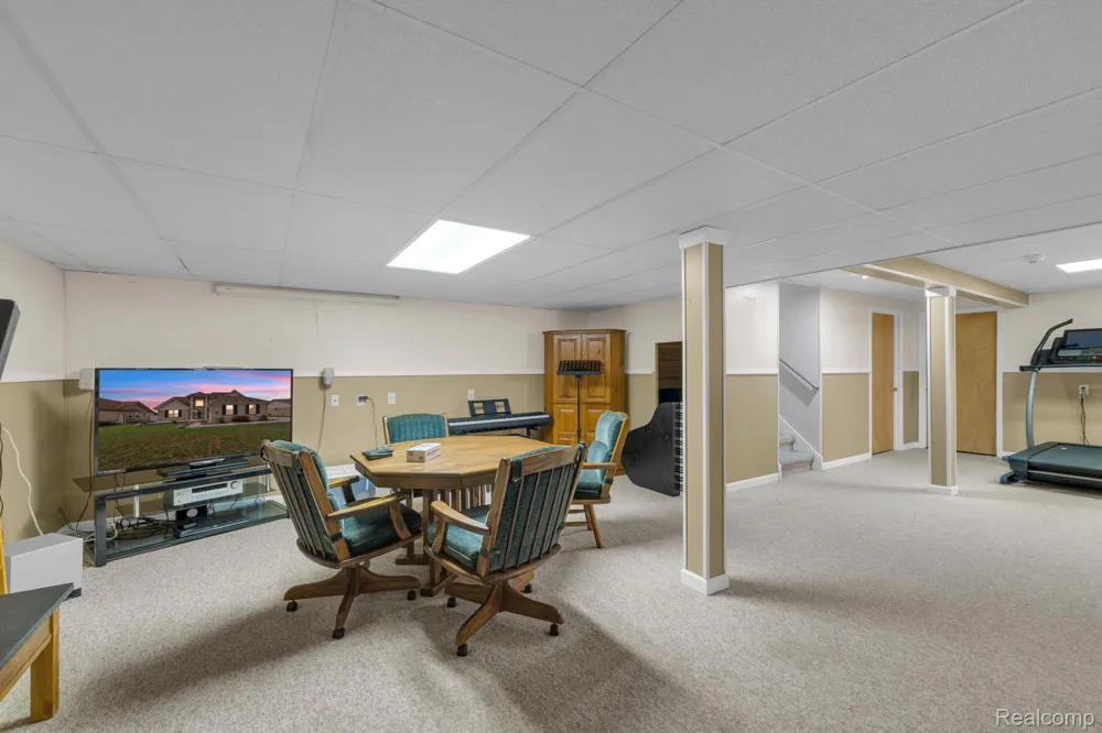 20104 Candace Drive Rockwood City, MI 48173