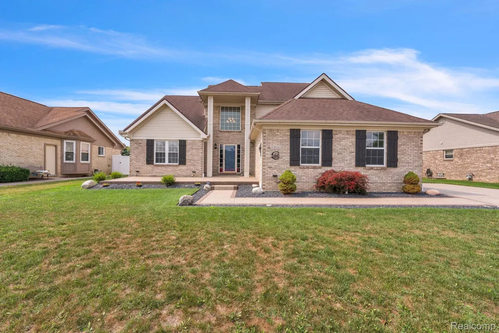 20104 Candace Drive Rockwood City, MI 48173