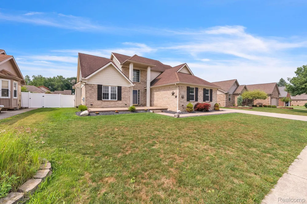 20104 Candace Drive Rockwood City, MI 48173