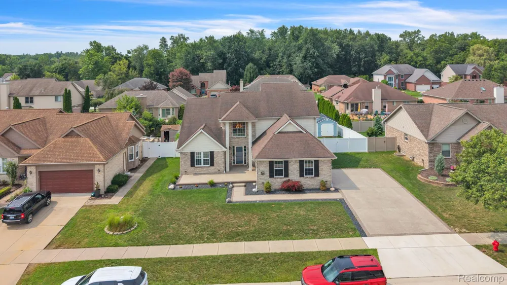 20104 Candace Drive Rockwood City, MI 48173