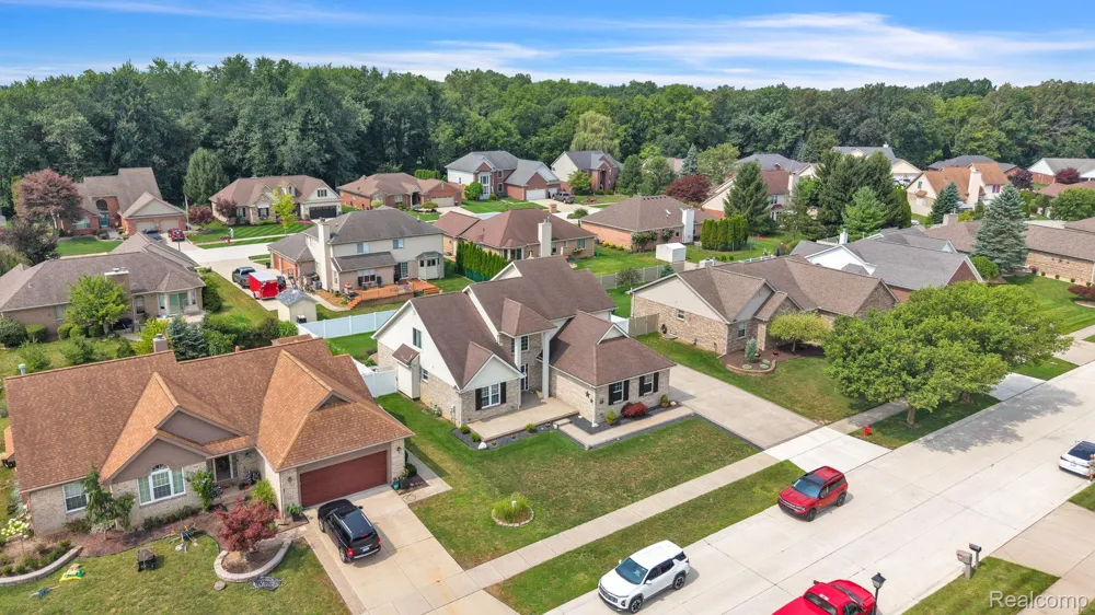 20104 Candace Drive Rockwood City, MI 48173