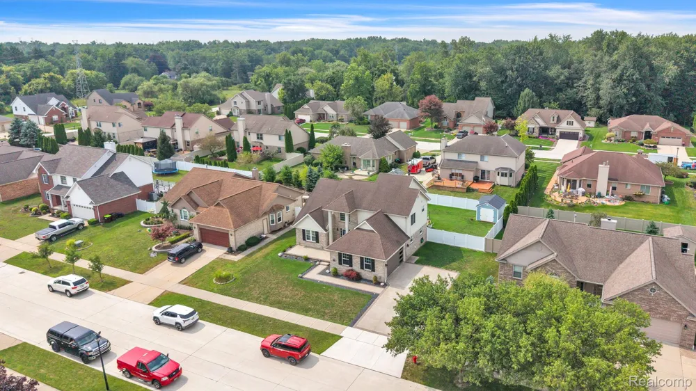 20104 Candace Drive Rockwood City, MI 48173