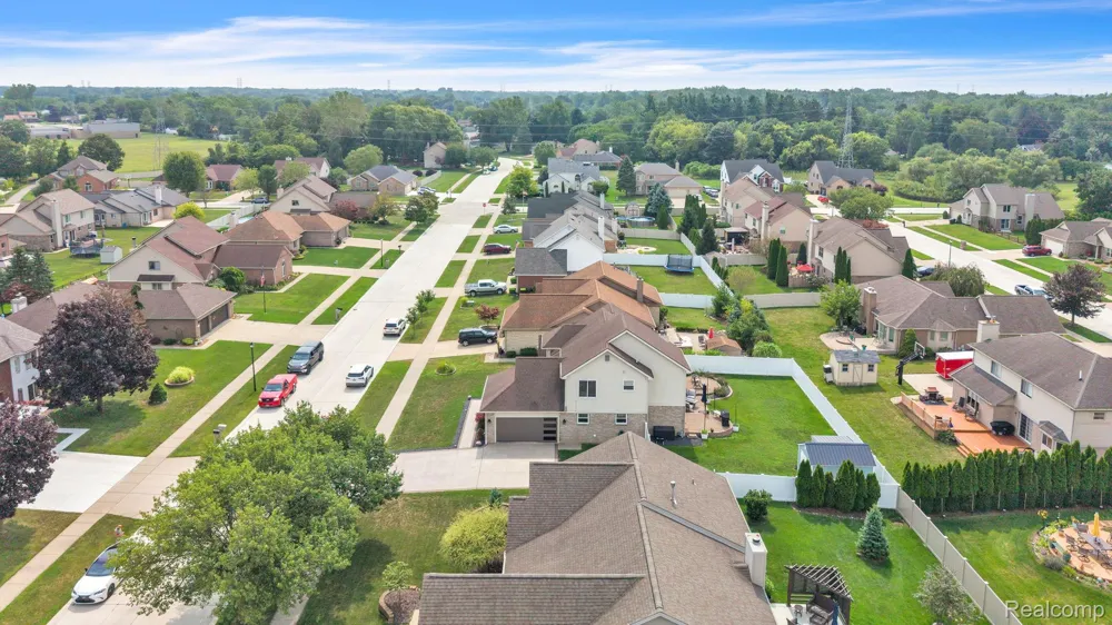 20104 Candace Drive Rockwood City, MI 48173