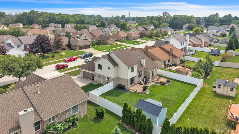 20104 Candace Drive Rockwood City, MI 48173