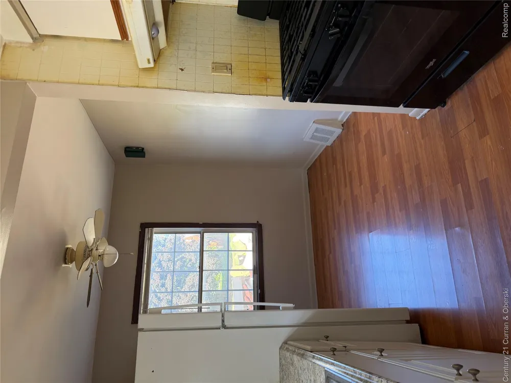 7612 Hazelton Street Dearborn Heights City, MI 48127