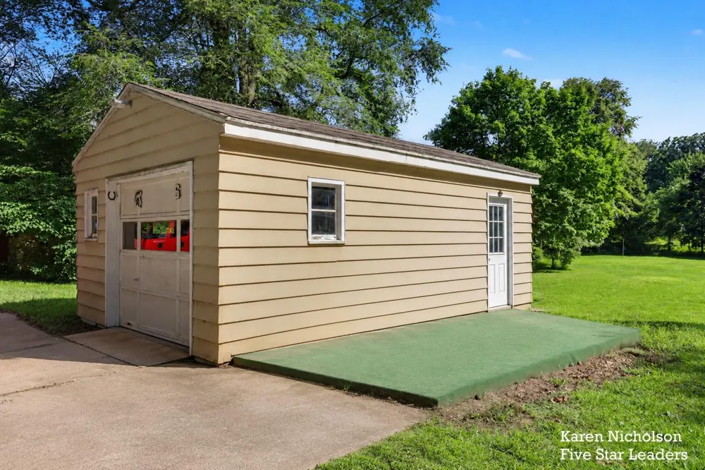 7950 96th Street SE Caledonia Township, MI 49302