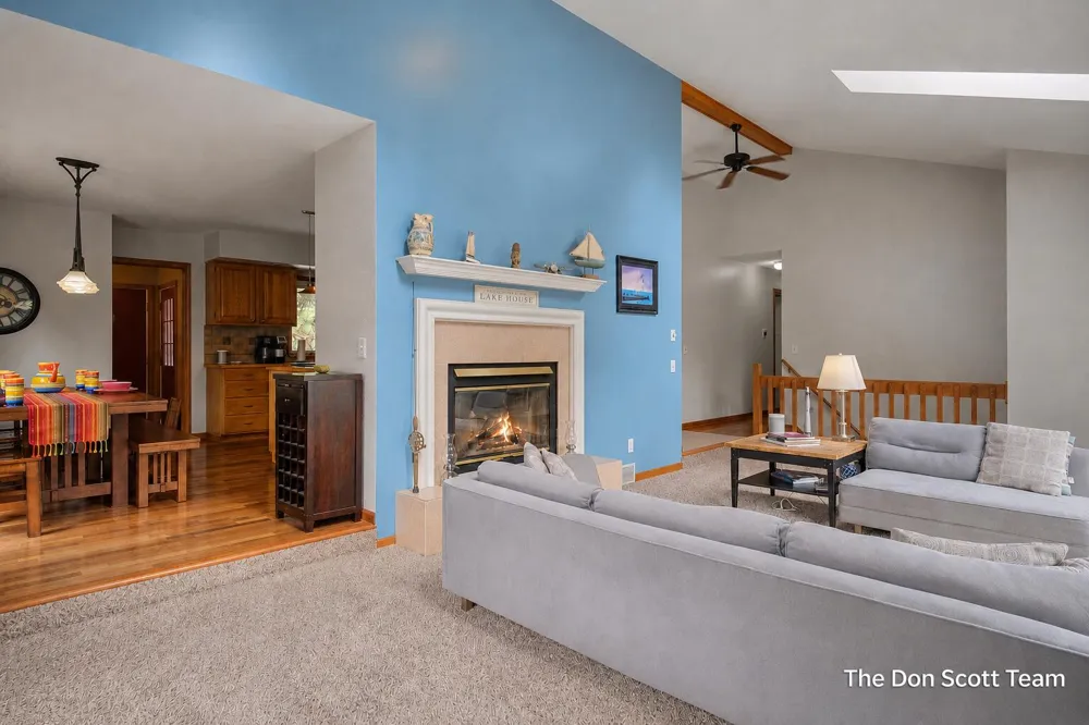 6036 Arroyo Vista Drive NE Cannon Township, MI 49341