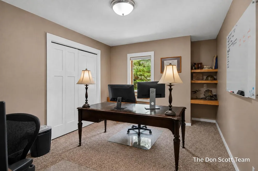 6036 Arroyo Vista Drive NE Cannon Township, MI 49341