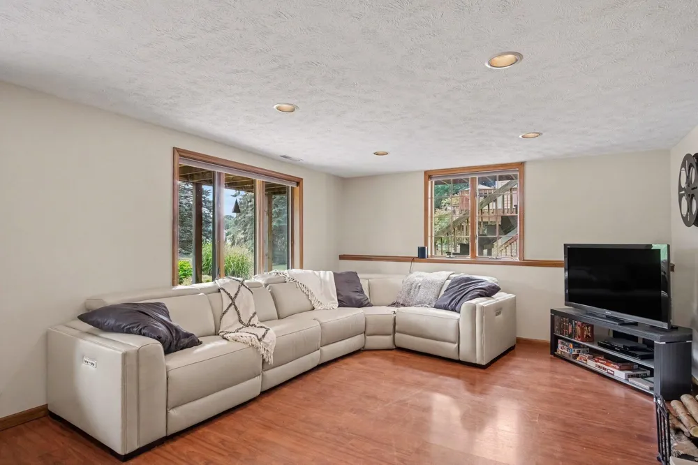 6036 Arroyo Vista Drive NE Cannon Township, MI 49341