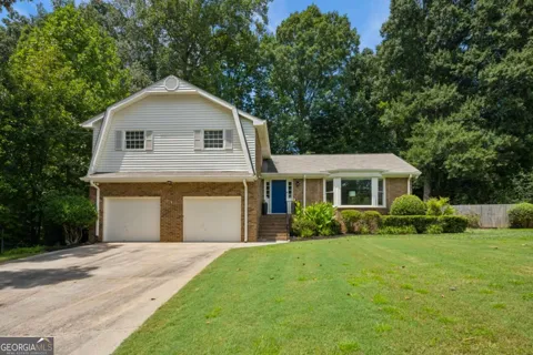 5148 N Peachtree RD