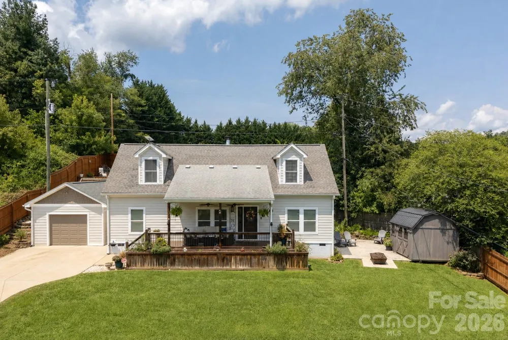 8 Blaines Way Candler, NC 28715