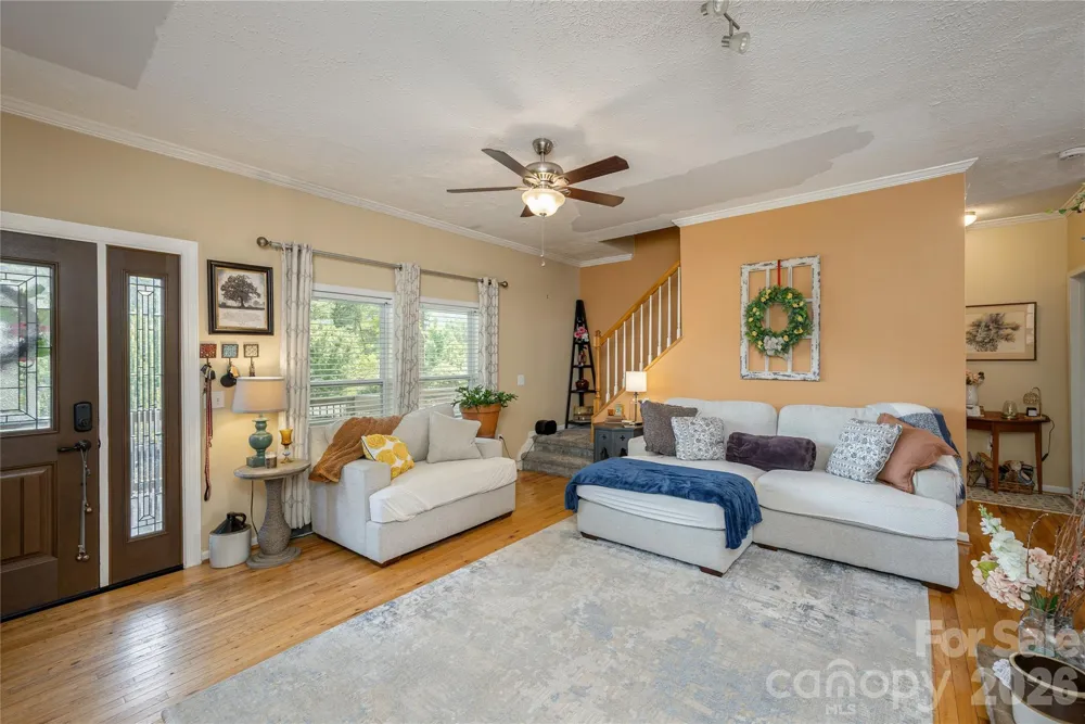 8 Blaines Way Candler, NC 28715