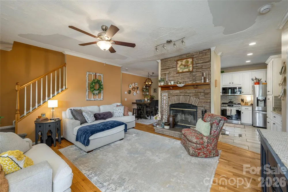 8 Blaines Way Candler, NC 28715