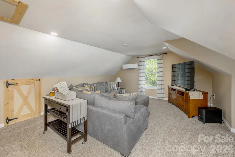 8 Blaines Way Candler, NC 28715