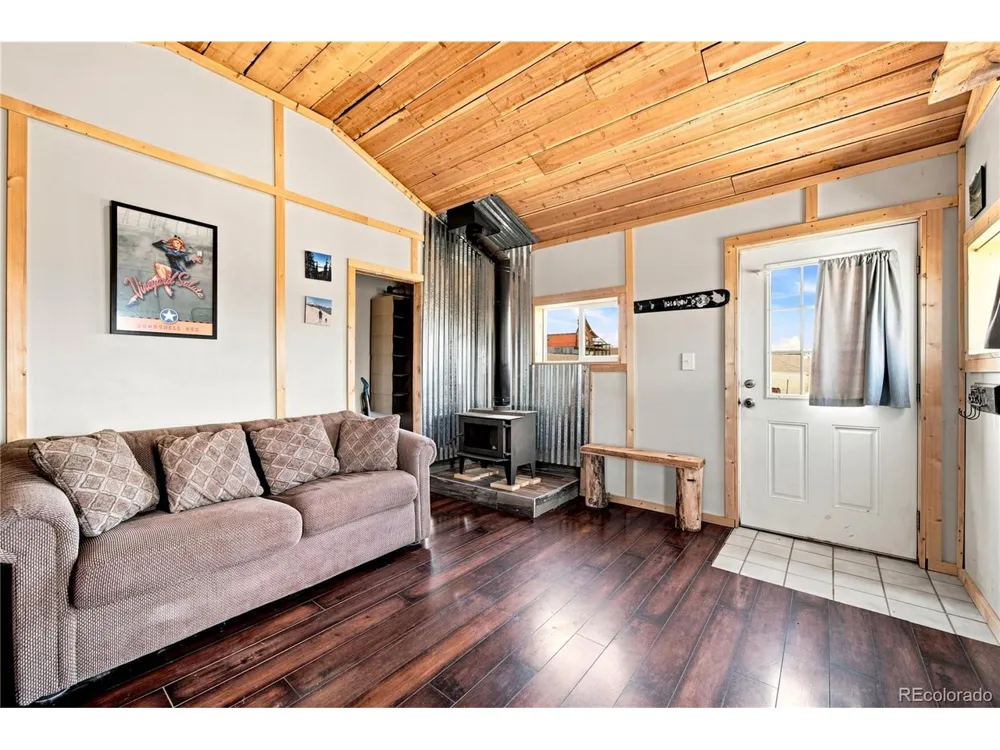 2400 Phantom Terrace Drive Westcliffe, CO 81252