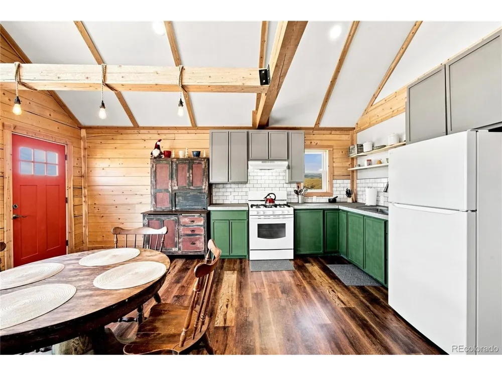 2400 Phantom Terrace Drive Westcliffe, CO 81252