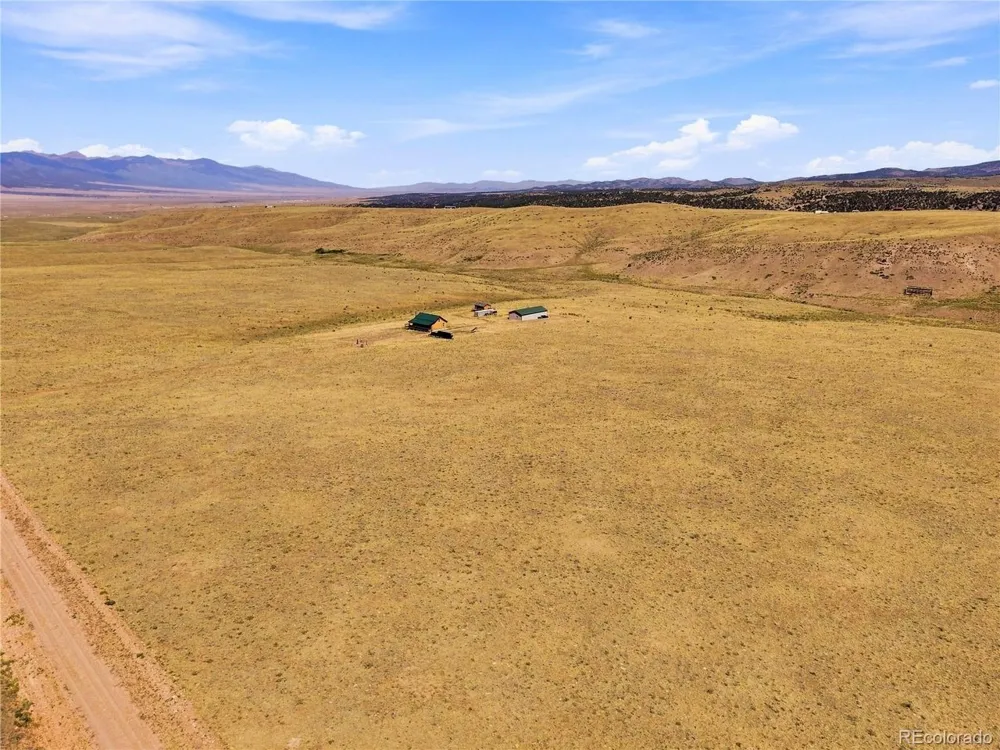 2400 Phantom Terrace Drive Westcliffe, CO 81252