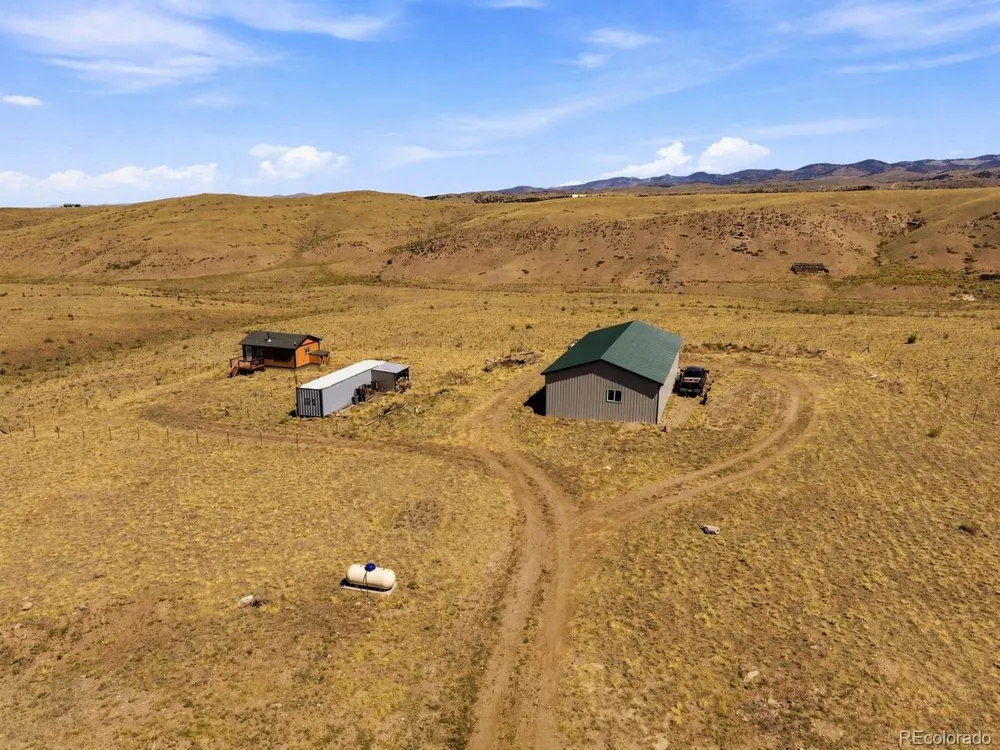2400 Phantom Terrace Drive Westcliffe, CO 81252