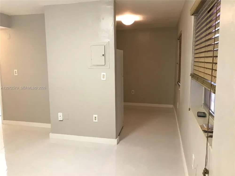 1800 NW 19th St #2 Miami, FL 33125