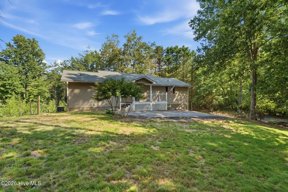 5111 Summer Wood Lane Young Harris, GA 30582