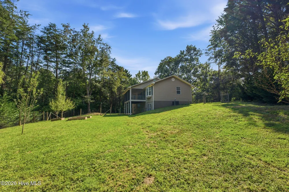 5111 Summer Wood Lane Young Harris, GA 30582