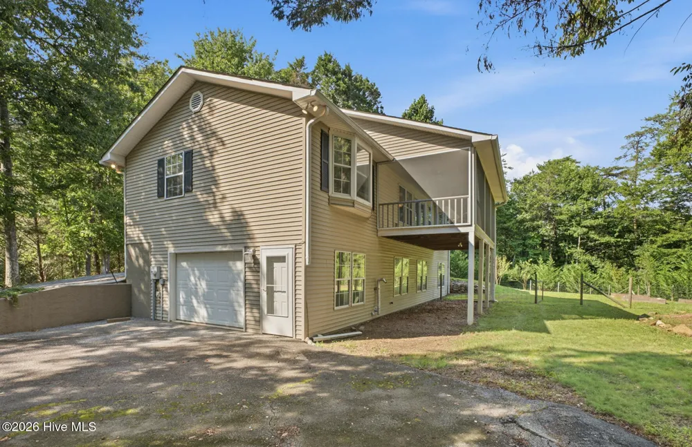5111 Summer Wood Lane Young Harris, GA 30582