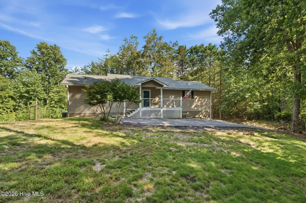 5111 Summer Wood Lane Young Harris, GA 30582