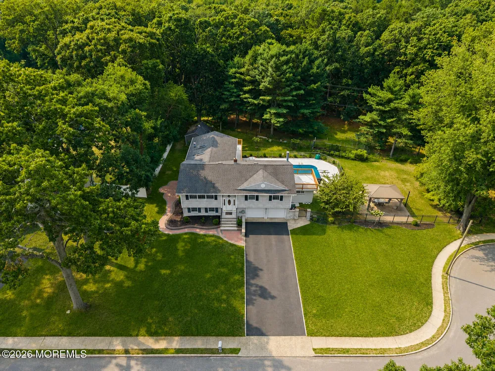 11 Ash Street Eatontown, NJ 07724
