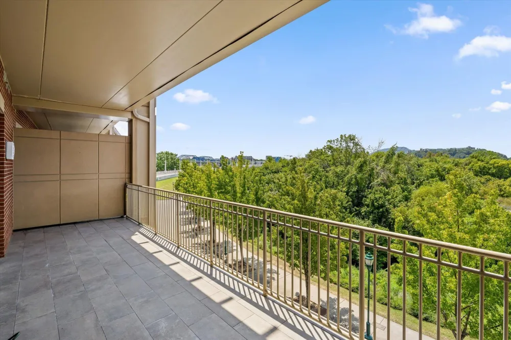 4 Cherokee Boulevard #321 Chattanooga, TN 37405