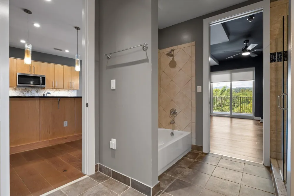 4 Cherokee Boulevard #321 Chattanooga, TN 37405