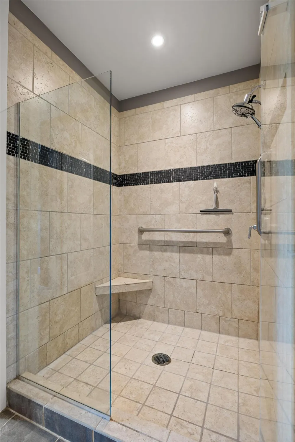 4 Cherokee Boulevard #321 Chattanooga, TN 37405