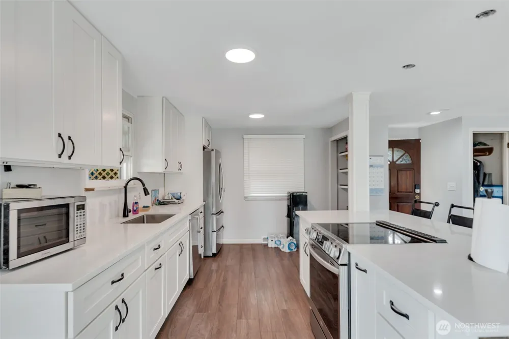 2202 S 120 STREET Burien, WA 98168