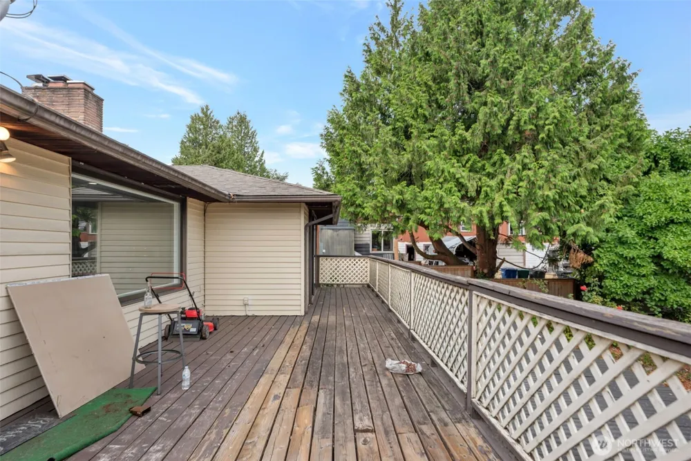 2202 S 120 STREET Burien, WA 98168