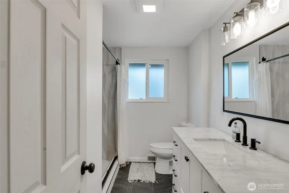 2202 S 120 STREET Burien, WA 98168