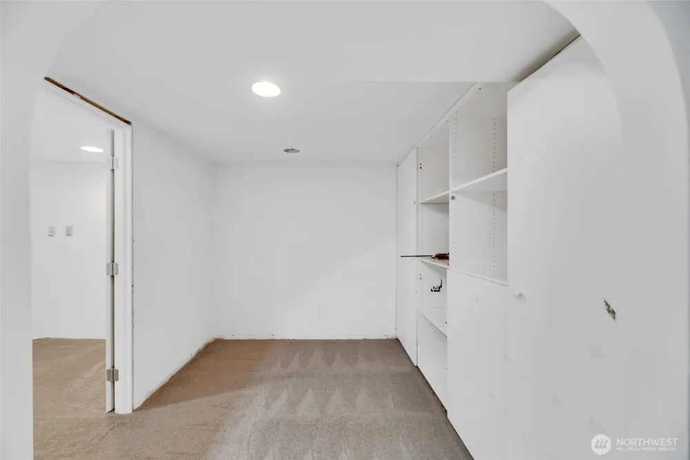 2202 S 120 STREET Burien, WA 98168