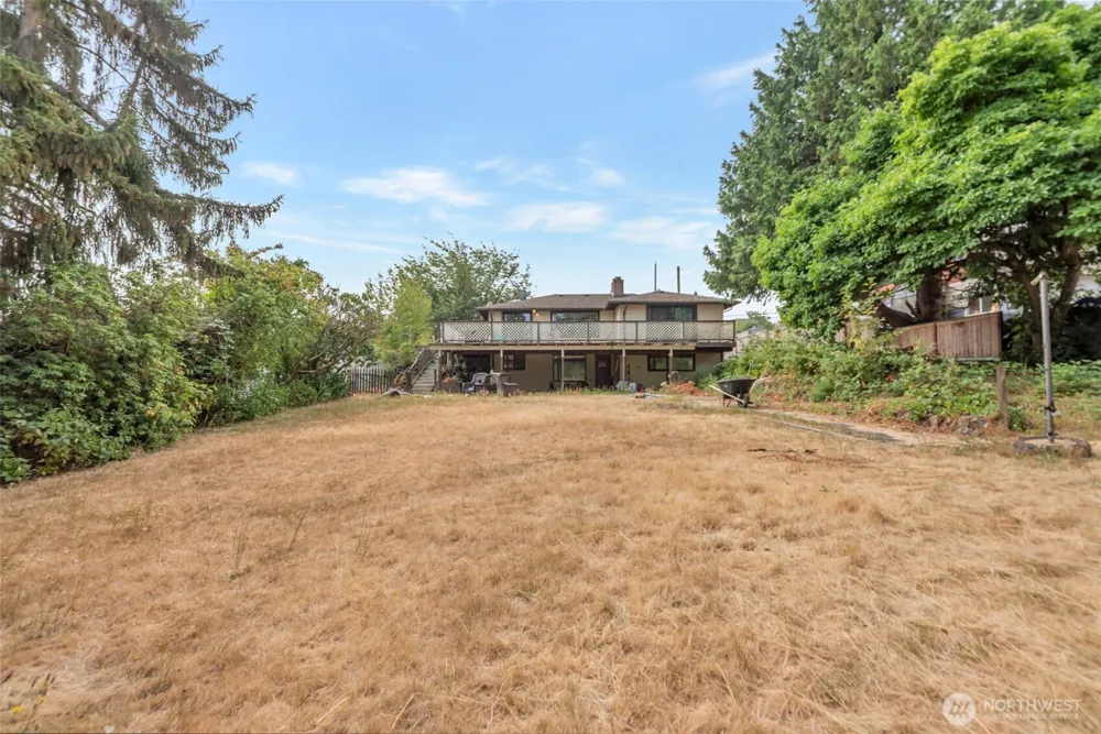 2202 S 120 STREET Burien, WA 98168