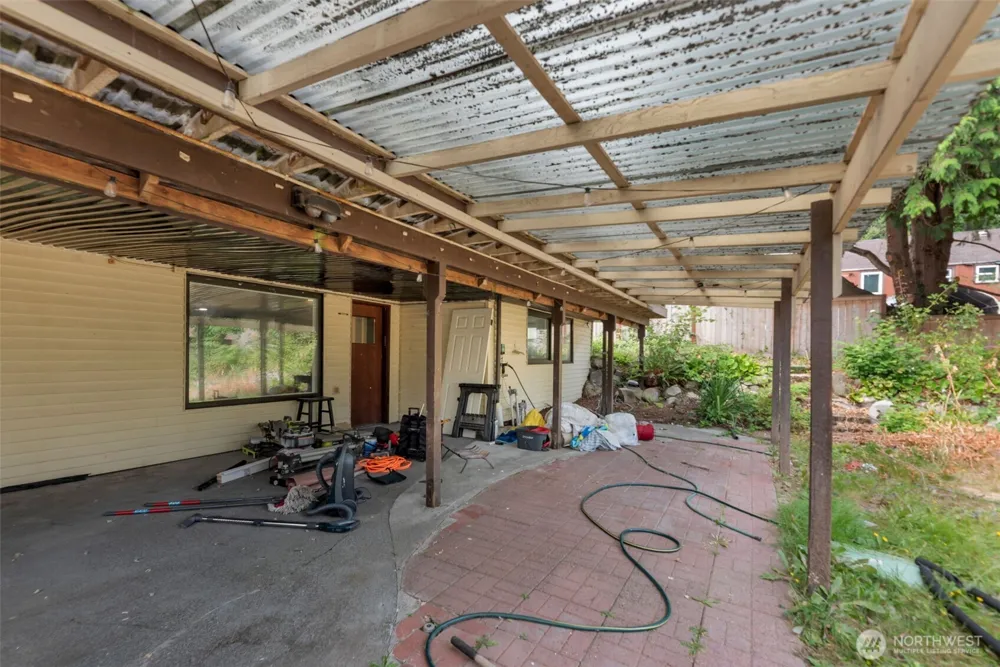 2202 S 120 STREET Burien, WA 98168