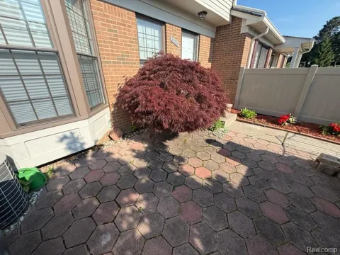 38926 Country Circle