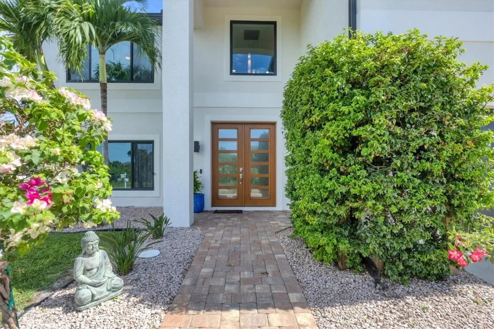 15530 AQUA CIRCLE Port Charlotte, FL 33981