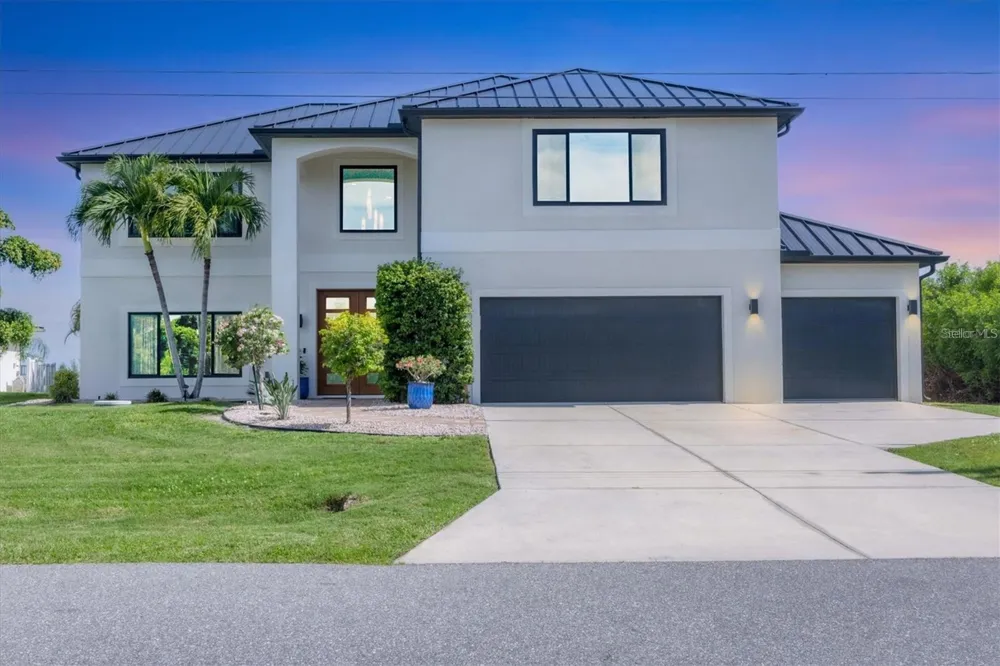 15530 AQUA CIRCLE Port Charlotte, FL 33981